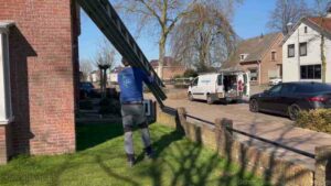 Schoorsteen onderhoud Hoofddorp ladder bus